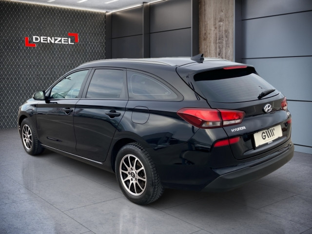 Bild 2: Hyundai i30 CW 1,6 CRDi Leve