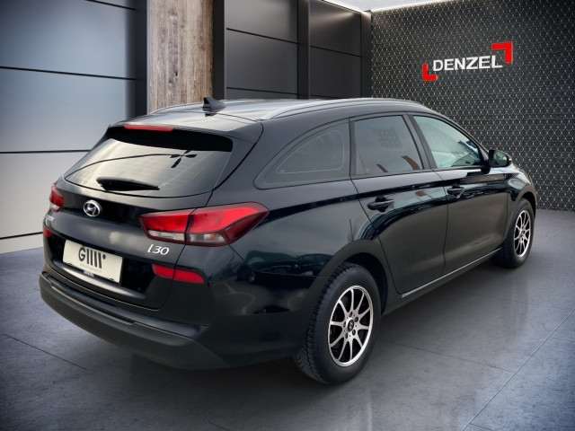 Bild 3: Hyundai i30 CW 1,6 CRDi Leve