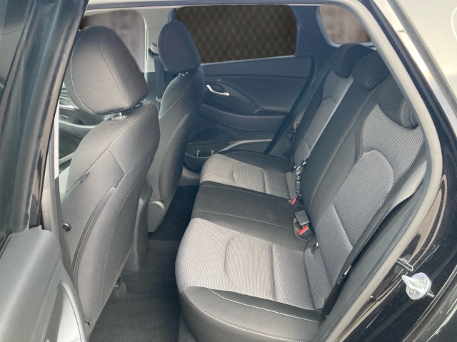 Bild 8: Hyundai i30 CW 1,6 CRDi Leve