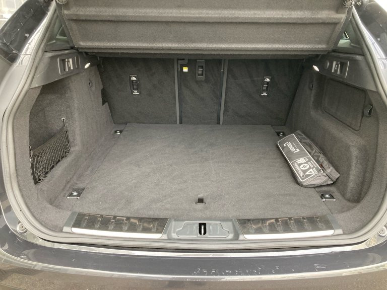 Bild 9: Jaguar F-Pace R-Dynamic SE