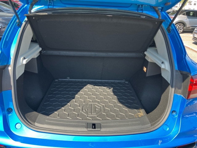 Bild 8: MG ZS Luxury 72kWh Conn