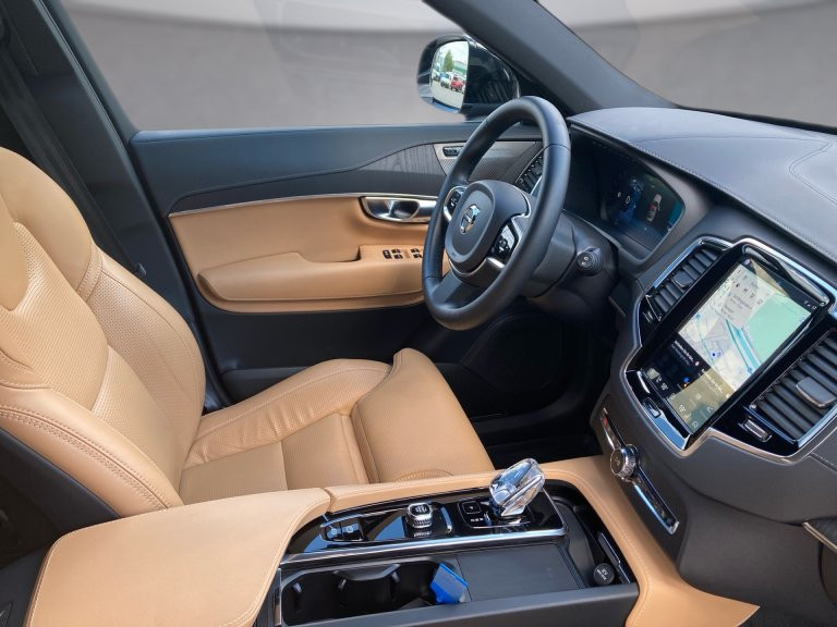 Bild 10: VOLVO PKW XC90 B5 Plus Bright