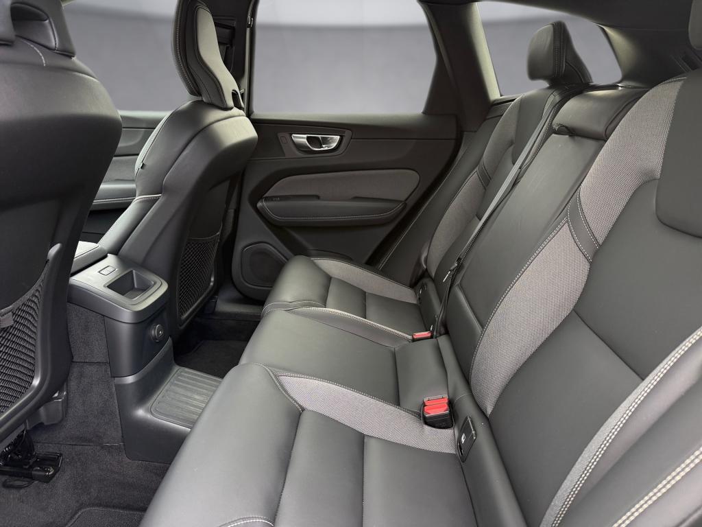 Bild 11: VOLVO PKW XC60 T6 AWD Recharge PHEV Ultimate Dark Geartronic
