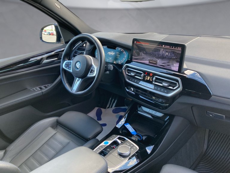 Bild 10: BMW iX3 M 73,8kWh Sport