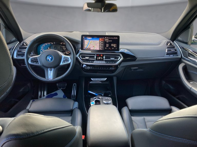 Bild 8: BMW iX3 M 73,8kWh Sport