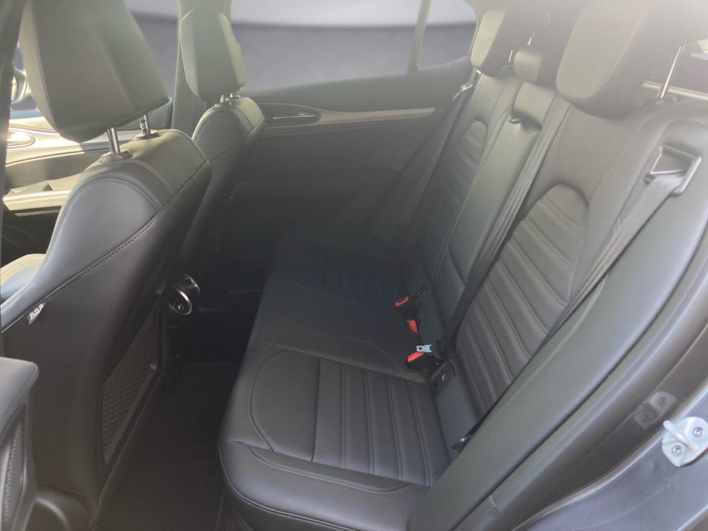 Bild 11: Alfa Stelvio Veloce 2,0 16V 280 AT8 Q4
