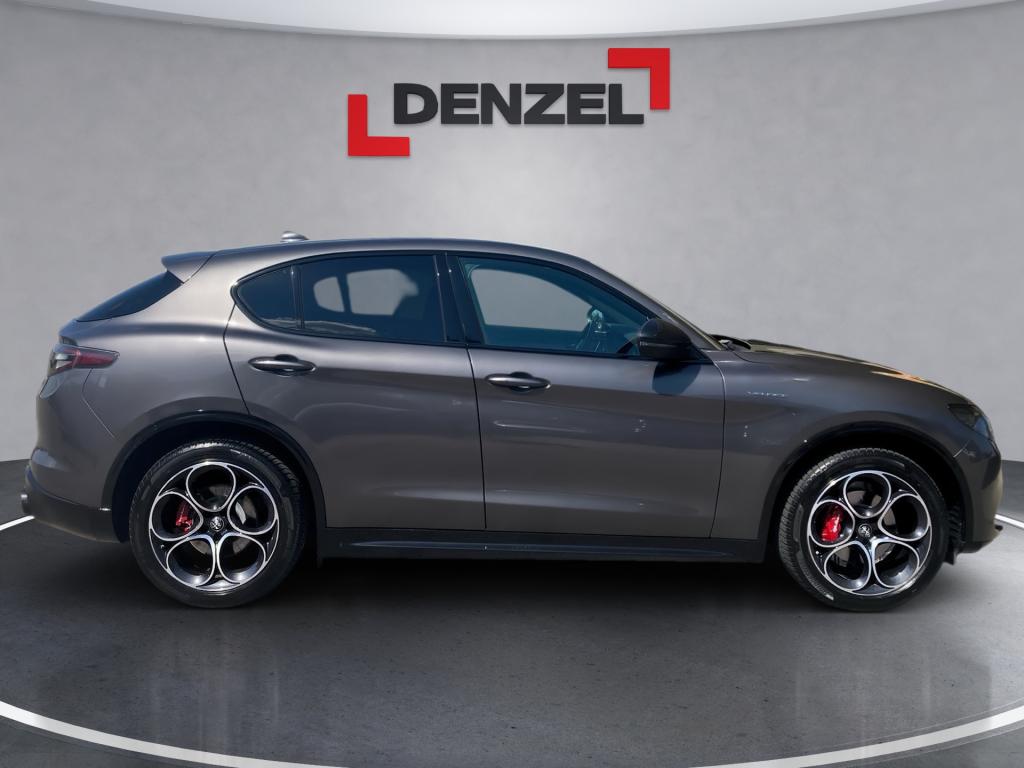 Bild 4: Alfa Stelvio Veloce 2,0 16V 280 AT8 Q4