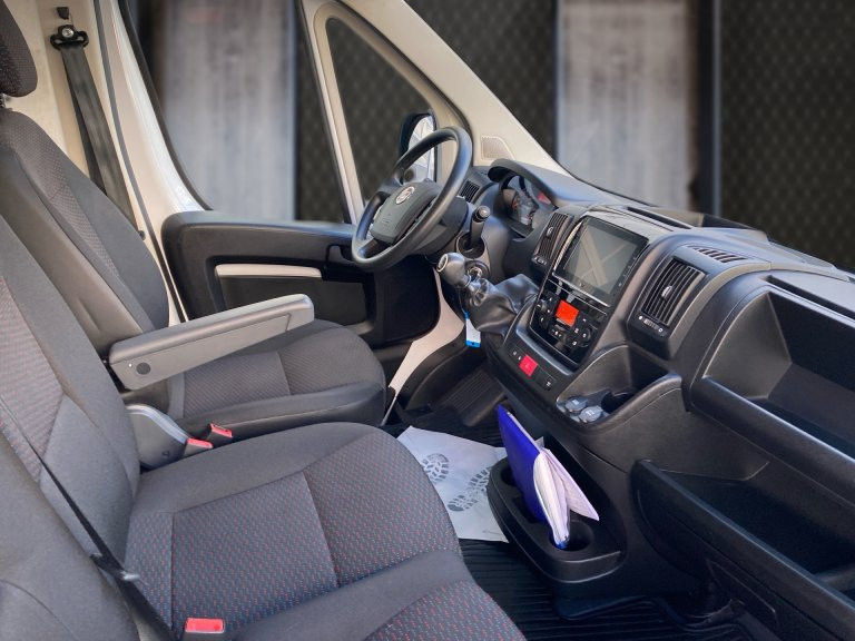 Bild 5: Fiat Transporter Ducato 35 L2H2 160