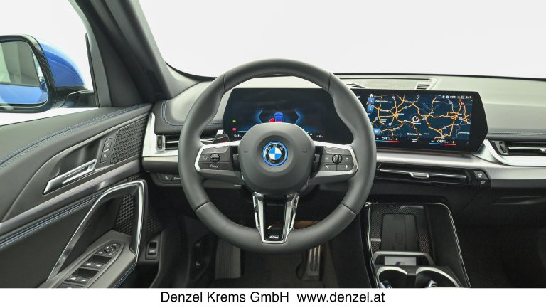 Bild 11: BMW iX1 xDrive30 U11 XE2