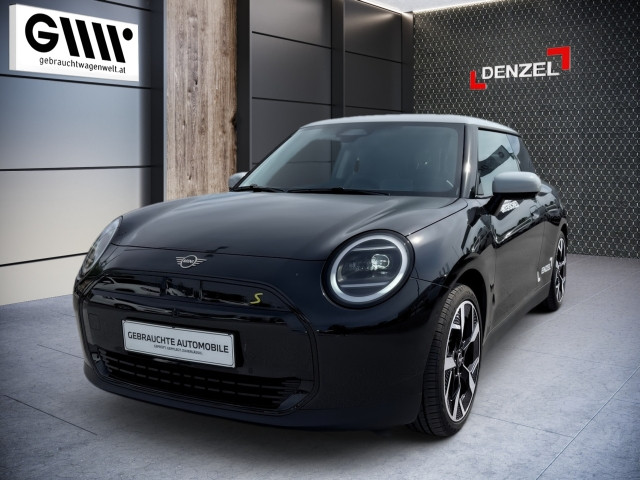Bild 1: Mini Cooper SE J01 HC0