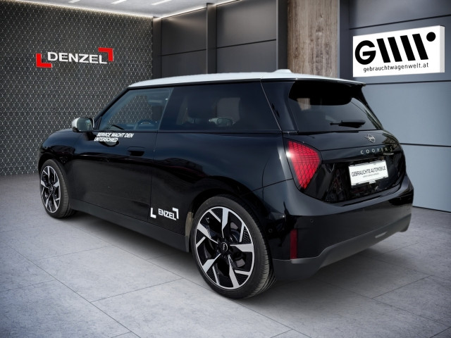 Bild 2: Mini Cooper SE J01 HC0