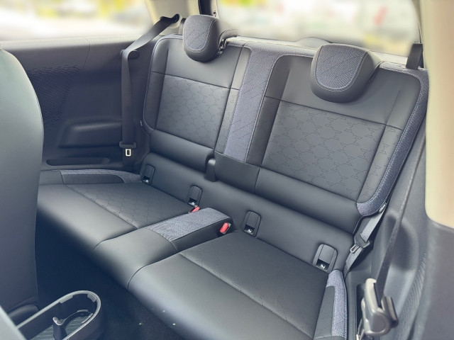 Bild 8: Mini Cooper SE J01 HC0