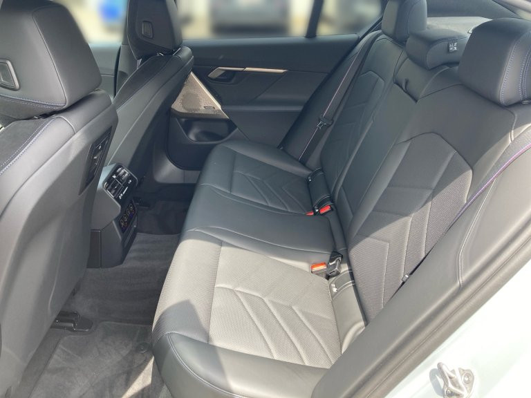 Bild 8: BMW 520d xDrive Limousine G60 B47
