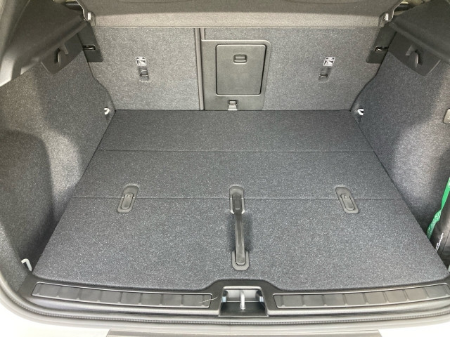 Bild 8: VOLVO PKW XC40 Plus, B4 Mild Hybrid, Benzin, Dark