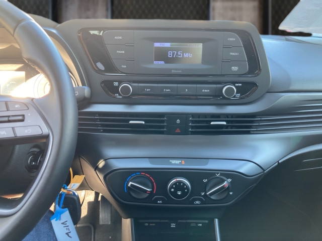 Bild 11: Hyundai Bayon i-Line 1,2 MPI