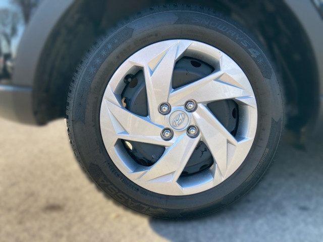 Bild 8: Hyundai Bayon i-Line 1,2 MPI