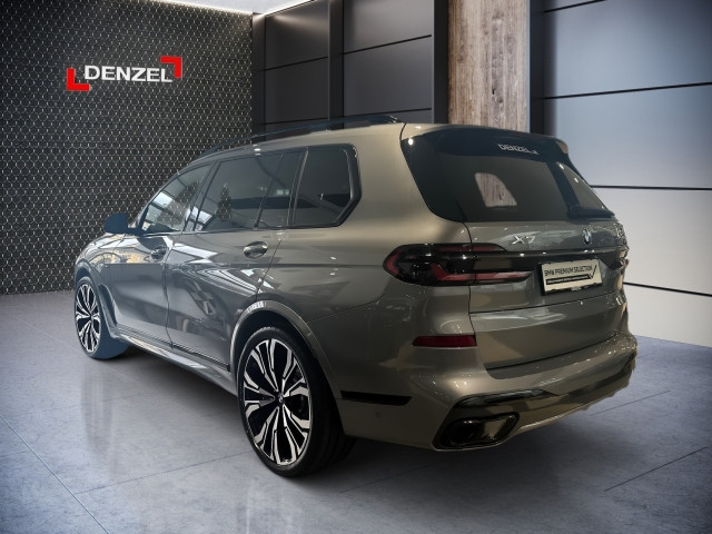 Bild 3: BMW X7 xDrive40d G07 B57