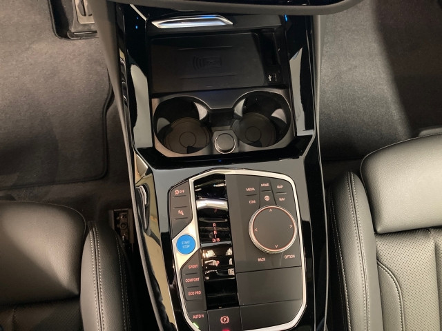 Bild 10: BMW iX3 G08 HA0