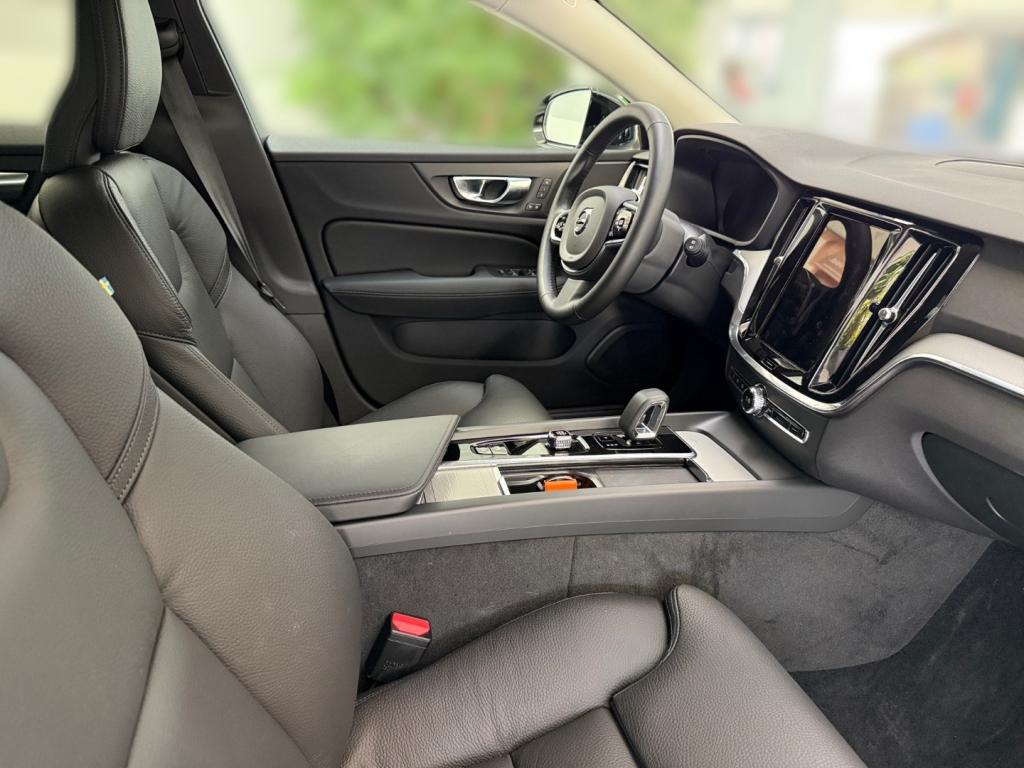 Bild 8: VOLVO PKW V60 B4 Plus Dark Silber