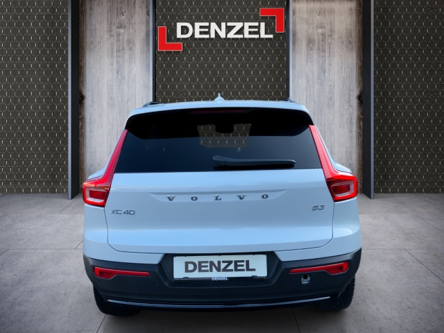 Bild 10: VOLVO PKW XC40 Plus, B3 Mild Hybrid, Benzin, Dark