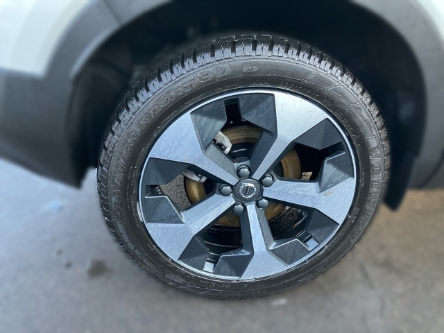 Bild 4: VOLVO PKW XC40 Plus, B3 Mild Hybrid, Benzin, Dark