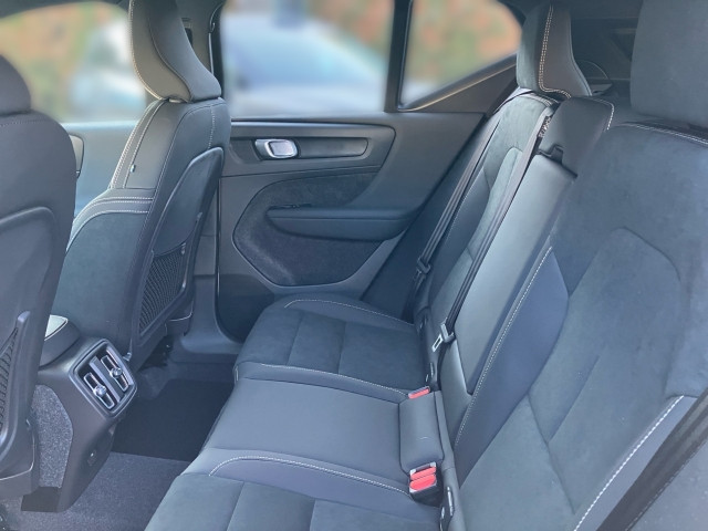 Bild 8: VOLVO PKW XC40 Plus, B3 Mild Hybrid, Benzin, Dark