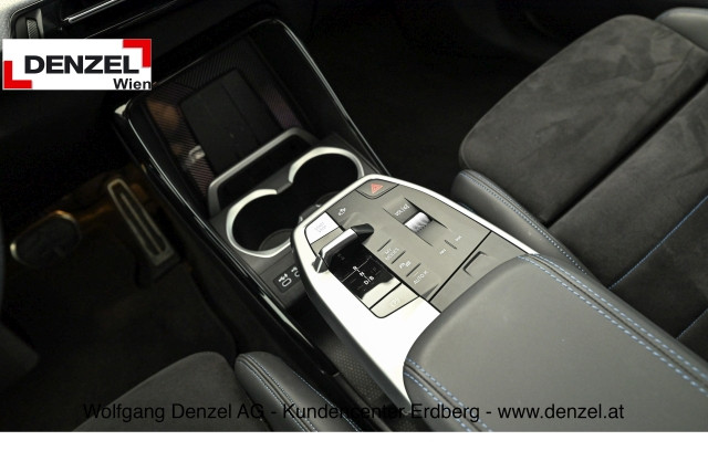 Bild 11: BMW iX1 xDrive30 U11 XE2