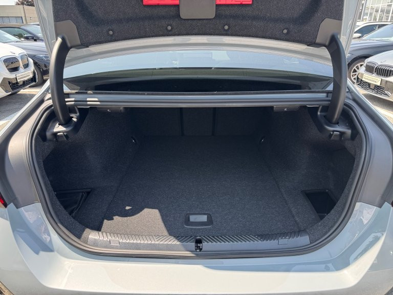 Bild 9: BMW BMW i5 eDrive40 Lim G60 HA0