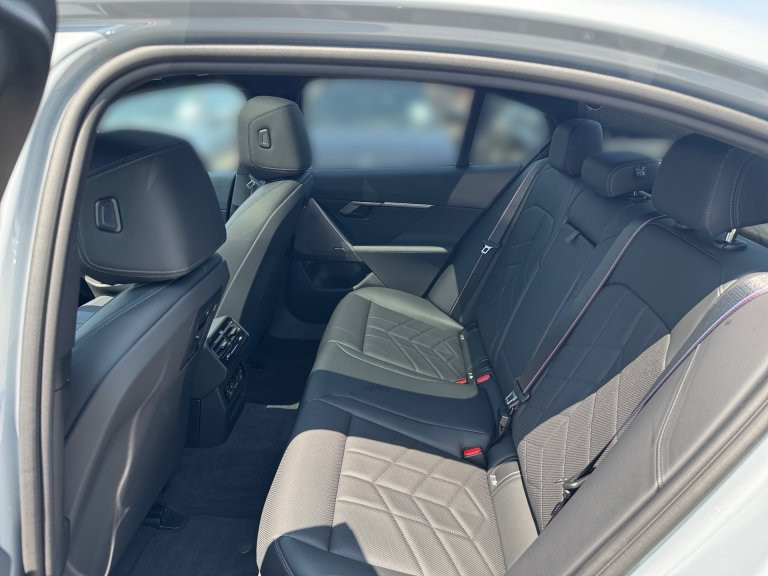 Bild 8: BMW BMW i5 eDrive40 Lim G60 HA0