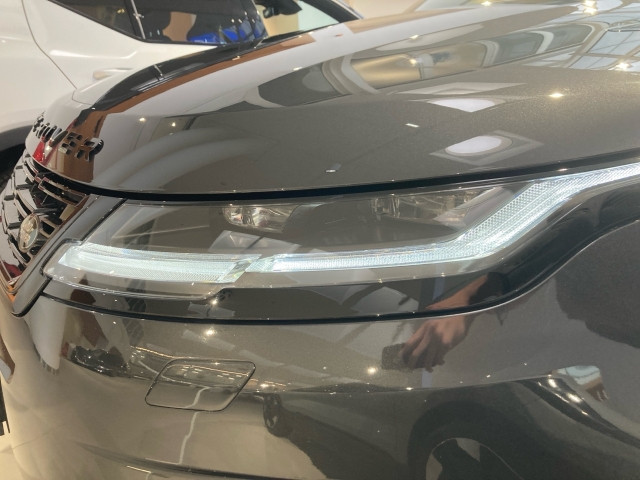 Bild 2: Land Rover Range Rover Evoque P270e Dynamic SE