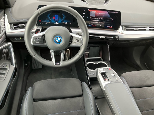 Bild 6: BMW iX1 xDrive30 U11