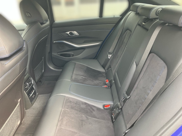 Bild 8: BMW 320d 48 V Aut.