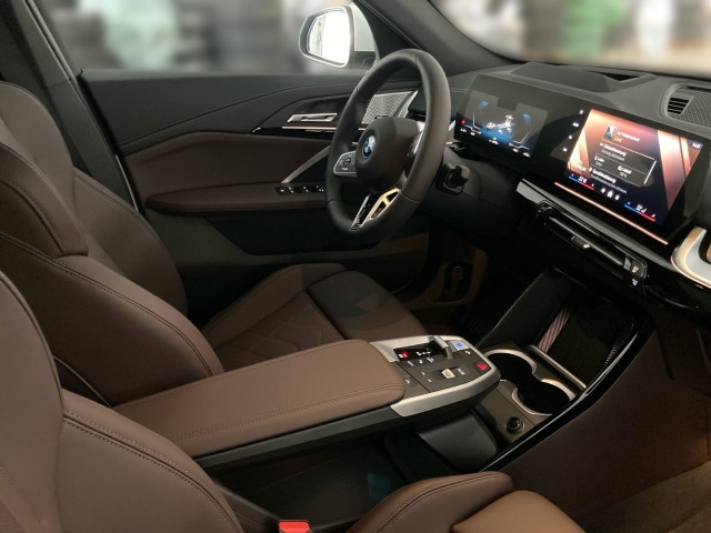 Bild 5: BMW iX2 eDrive20 U10 HB0