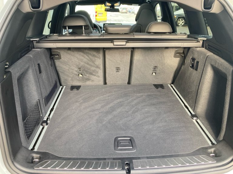 Bild 9: BMW X3 M 48 V Aut.