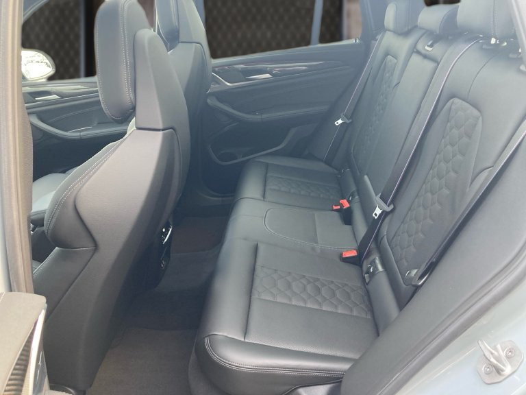 Bild 8: BMW X3 M 48 V Aut.