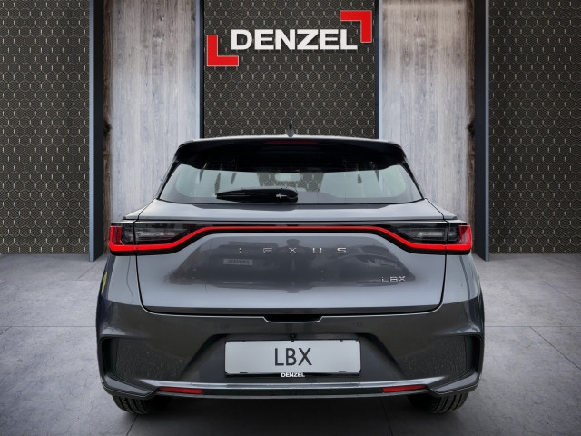 Bild 10: Lexus LBX Hybrid 136PS 2WD + Komfort Paket