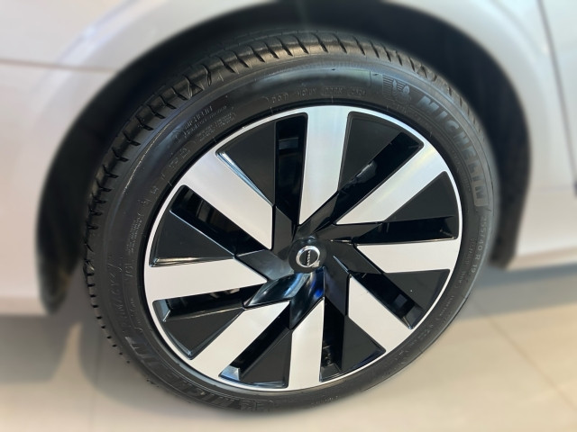 Bild 4: VOLVO PKW V90 Ultra, T6 Plug-in Hybrid, Elektrisch/Benzin, Bright