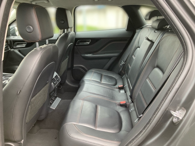Bild 8: Jaguar F-Pace 20d Prestige AWD AT