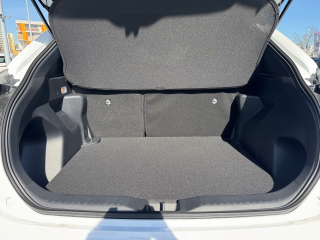 Bild 9: Toyota Yaris Cross 130 PS 4WD Active Drive + Safety Paket