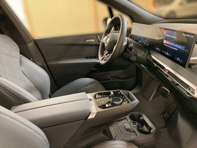Bild 13: BMW PKW i-Serie iX xDrive45