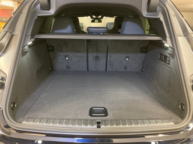 Bild 5: BMW PKW i-Serie iX xDrive45