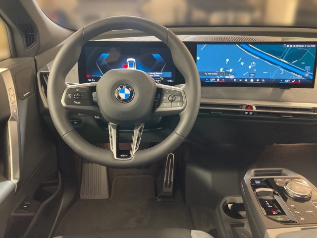 Bild 9: BMW PKW i-Serie iX xDrive45