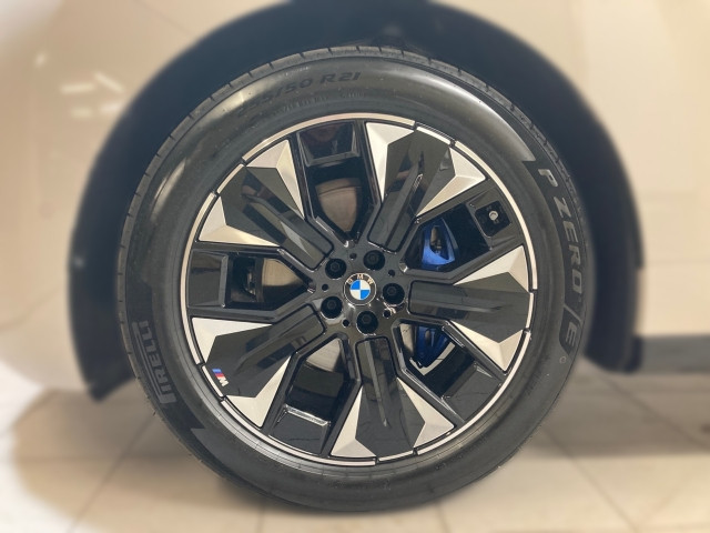 Bild 7: BMW PKW i-Serie iX xDrive45