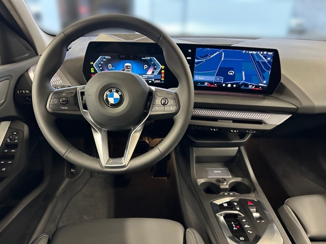 Bild 6: BMW BMW 120 5-Türer B38