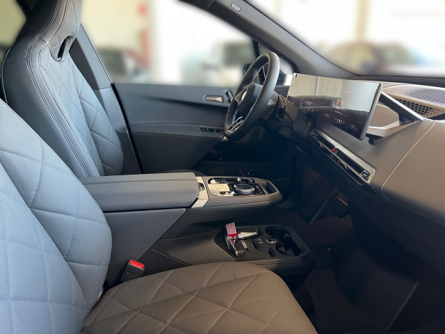 Bild 5: BMW PKW i-Serie iX xDrive50 I20XE2