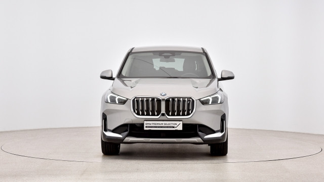 Bild 0: BMW iX1 xDrive30 U11