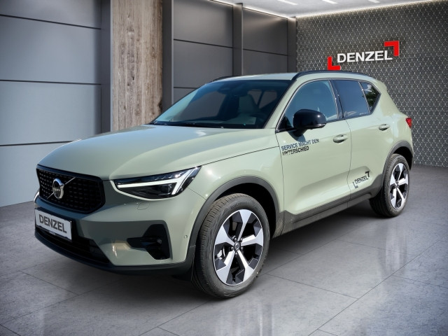Bild 0: VOLVO PKW XC40 Plus, B3 Mild Hybrid, Benzin, Dark