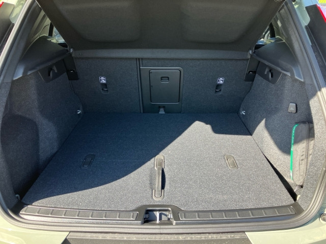 Bild 9: VOLVO PKW XC40 Plus, B3 Mild Hybrid, Benzin, Dark