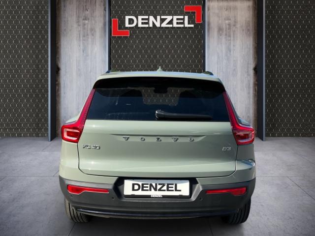 Bild 10: VOLVO PKW XC40 Plus, B3 Mild Hybrid, Benzin, Dark
