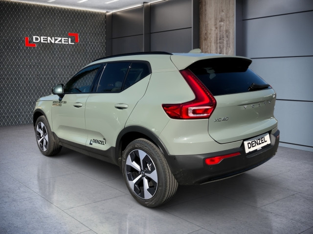 Bild 2: VOLVO PKW XC40 Plus, B3 Mild Hybrid, Benzin, Dark